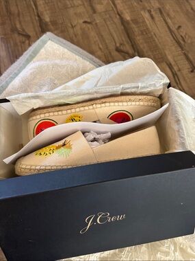 NWT, JCrew vintage espadrilles with fruit embroidery . Women’s Size 9.